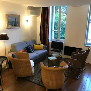 https://duplex-face-au-palais.aixenprovencehotels.org
