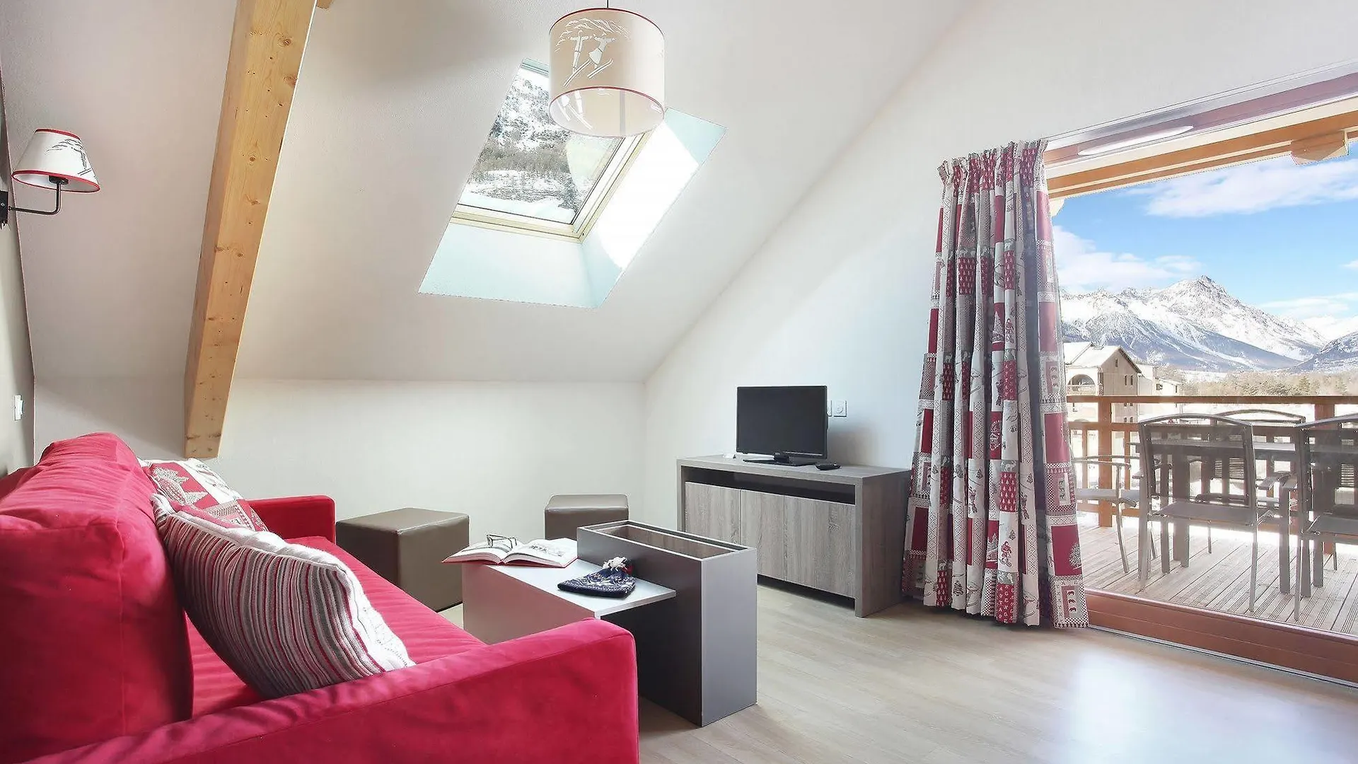 Residence Odalys Aquisana Ла-Саль-лез-Альп 3*,