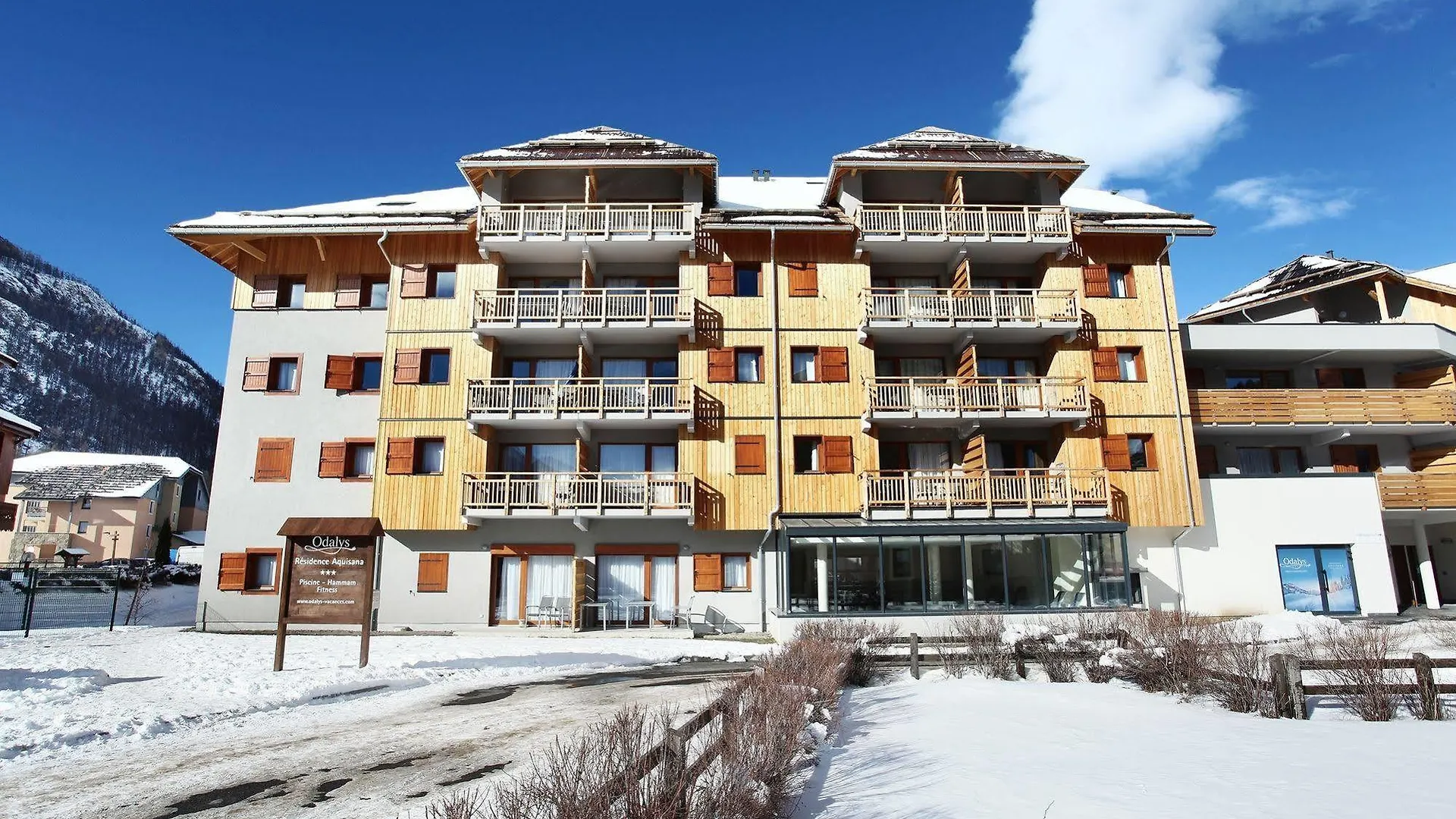 Апарт-отель Residence Odalys Aquisana Ла-Саль-лез-Альп